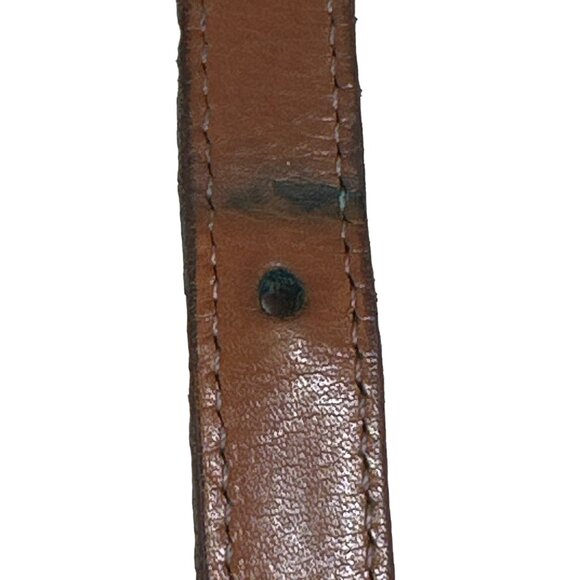 Elegant Black and Tan Leather Crossbody Bag - Picture 10 of 16